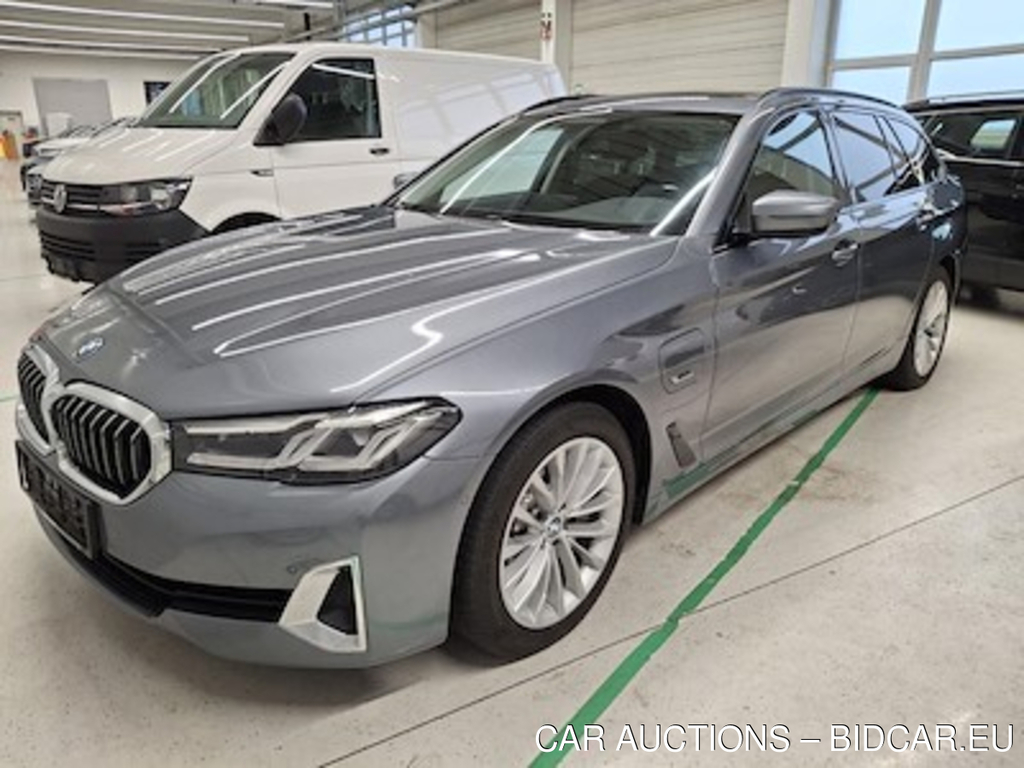 BMW Series 5 530e Touring xDrive 135KW