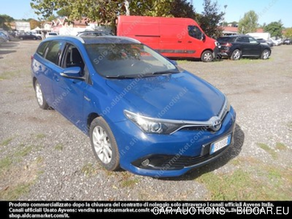 Toyota auris touring sports hybrid business -