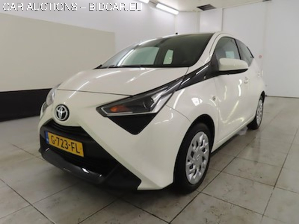 Toyota Aygo 1.0 VVT-i x-play 5d