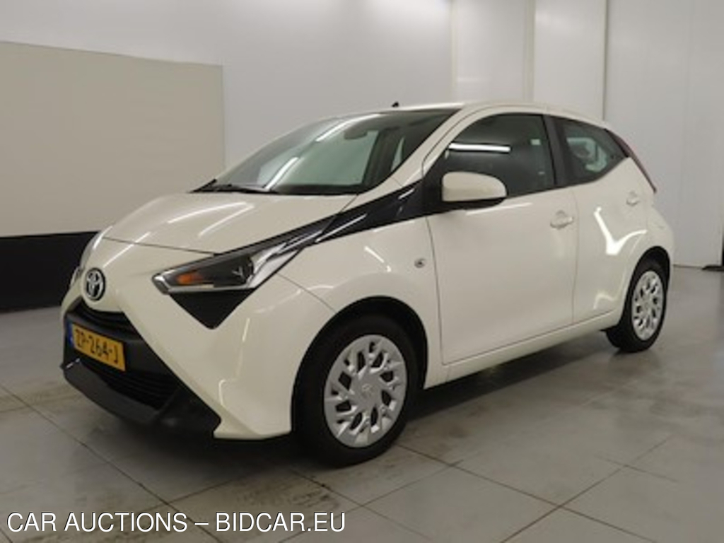 Toyota Aygo 1.0 VVT-i ActieAuto 5d x-play