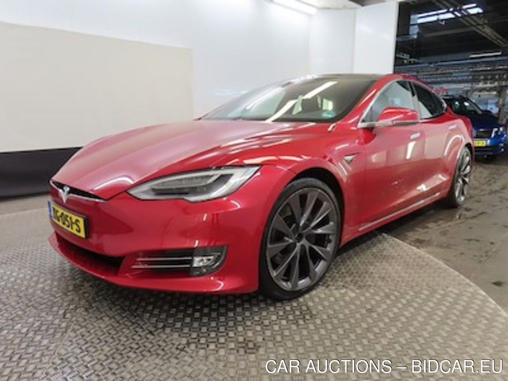 Tesla Model S 100 kWh All-Wheel Drive 5d