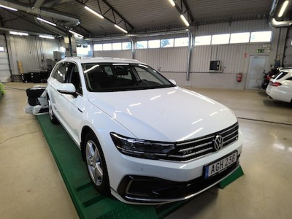 Volkswagen PASSAT GTE Sportscombi