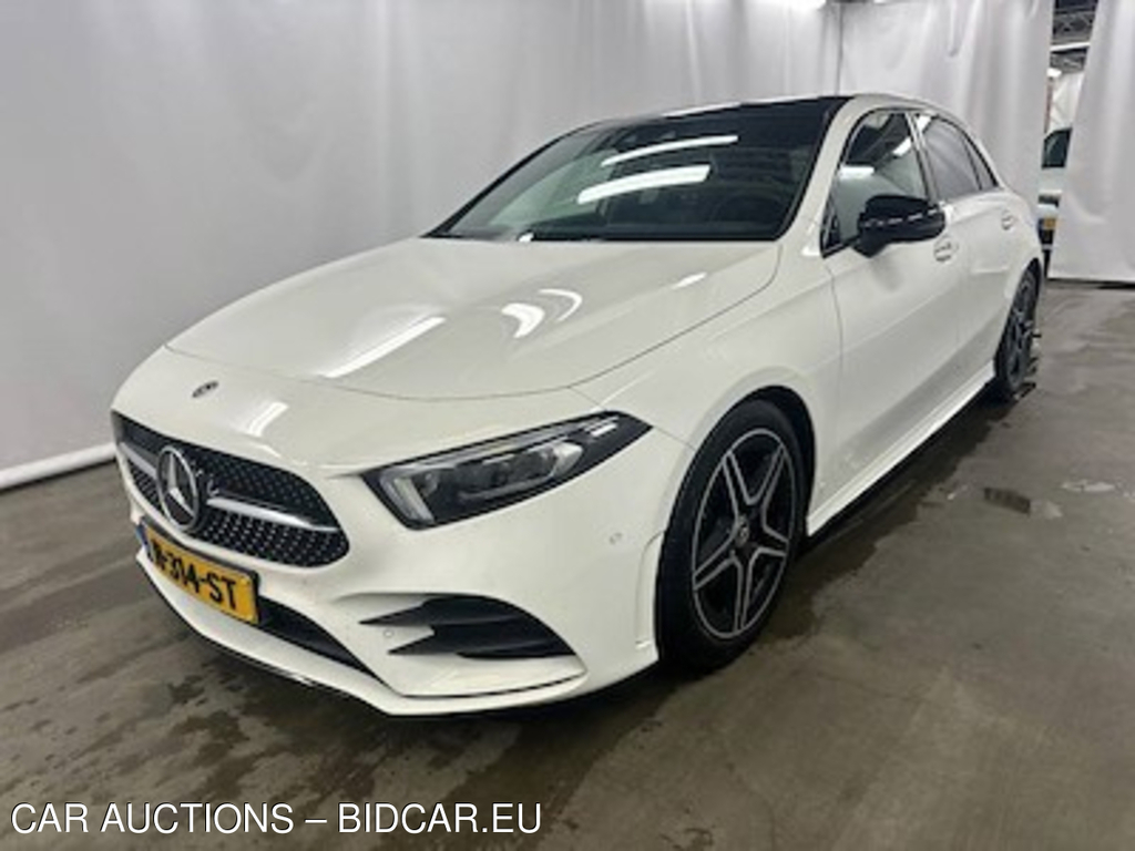 Mercedes-Benz A-Klasse A 180 7G-DCT Business Solution AMG