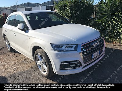 Audi Q5 45 tfsi S line -