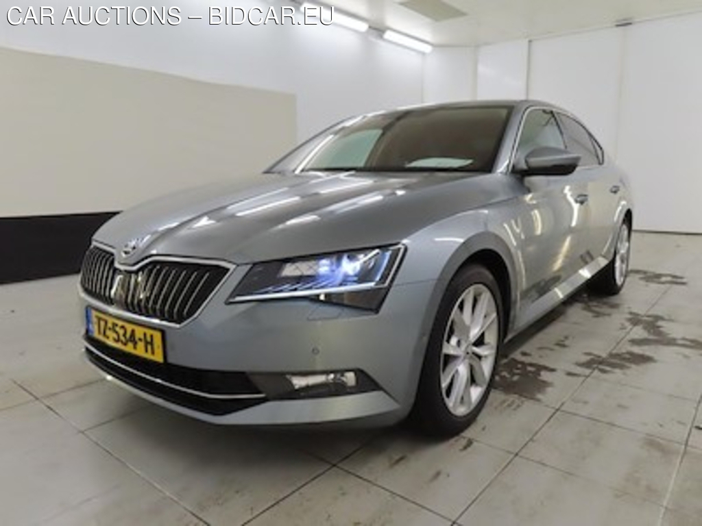 Skoda SUPERB 1.4 TSI Greentech ACT DSG-7 Style Buss 5d