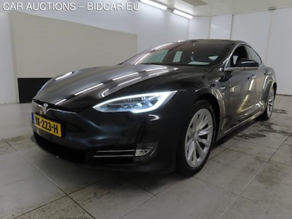 Tesla Model S 100 kWh All-Wheel Drive 5d