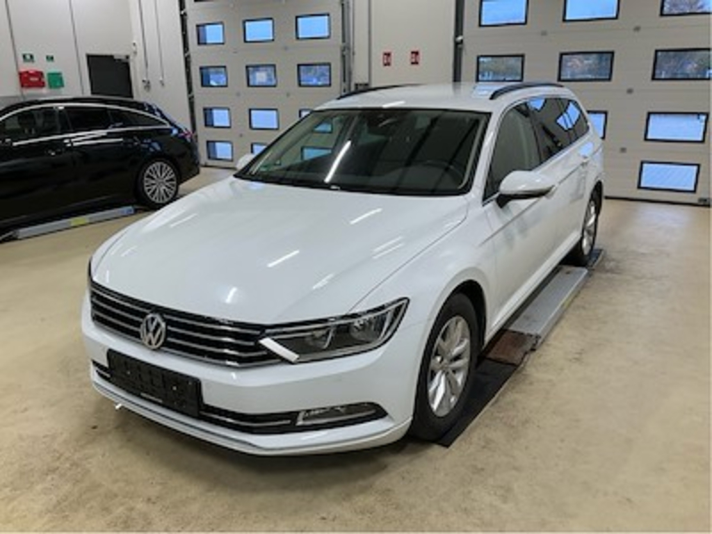 Volkswagen Passat 1.5 TSI EVO ACT COMFORTLINE PRE DSG VARIANT UA!