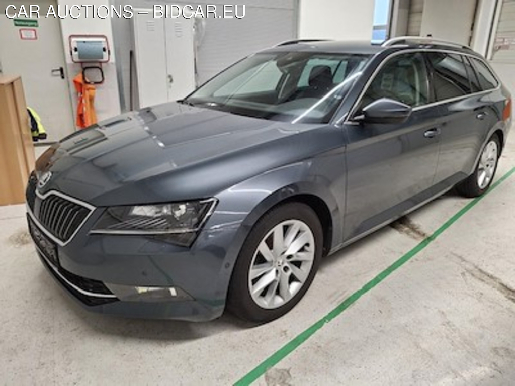 Skoda SUPERB Combi 2,0 TDI SCR Style 4x4 DSG 140KW