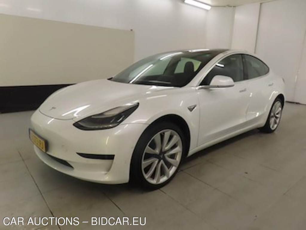 Tesla Model 3 Standard Range Plus RWD 4d