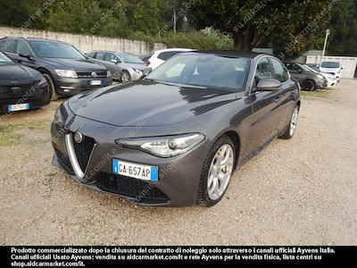 Alfa Romeo giulia 2.2 turbo at8 -