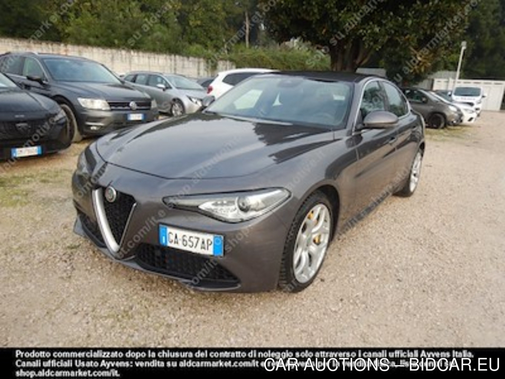 Alfa Romeo giulia 2.2 turbo at8 -