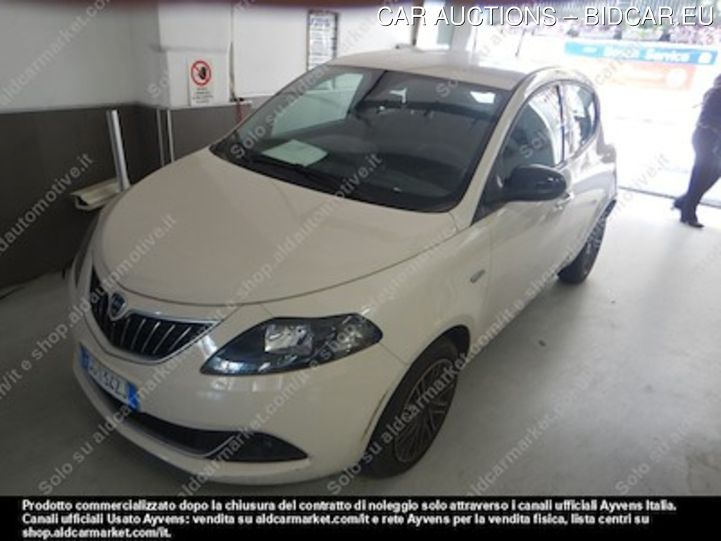 Lancia ypsilon ecochic 1.0 firefly 70cv -