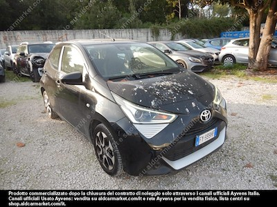 Toyota aygo connect 1.0 vvt-i x-play -