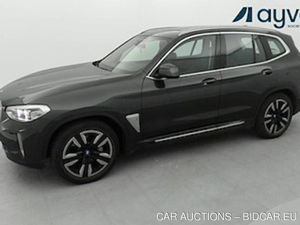 BMW IX3 80KWH AUTO