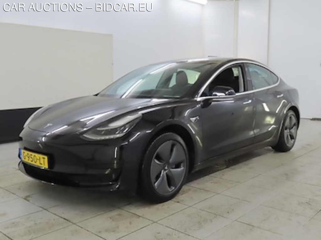 Tesla Model 3 Standard Range Plus 4d