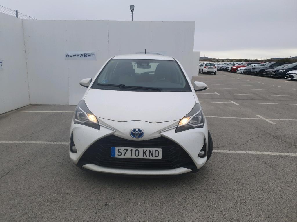 Toyota Yaris 1.5 Hybrid Active berlina con porton 74kW 5P automatica, 2018