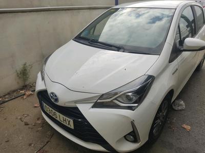 Toyota Yaris 1.5 100H Active berlina con porton 74kW 5P automatica, 2020