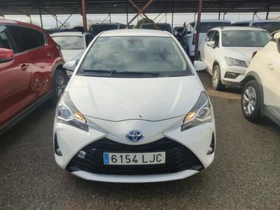 Toyota Yaris 1.5 100H Active berlina con porton 74kW 5P automatica, 2020