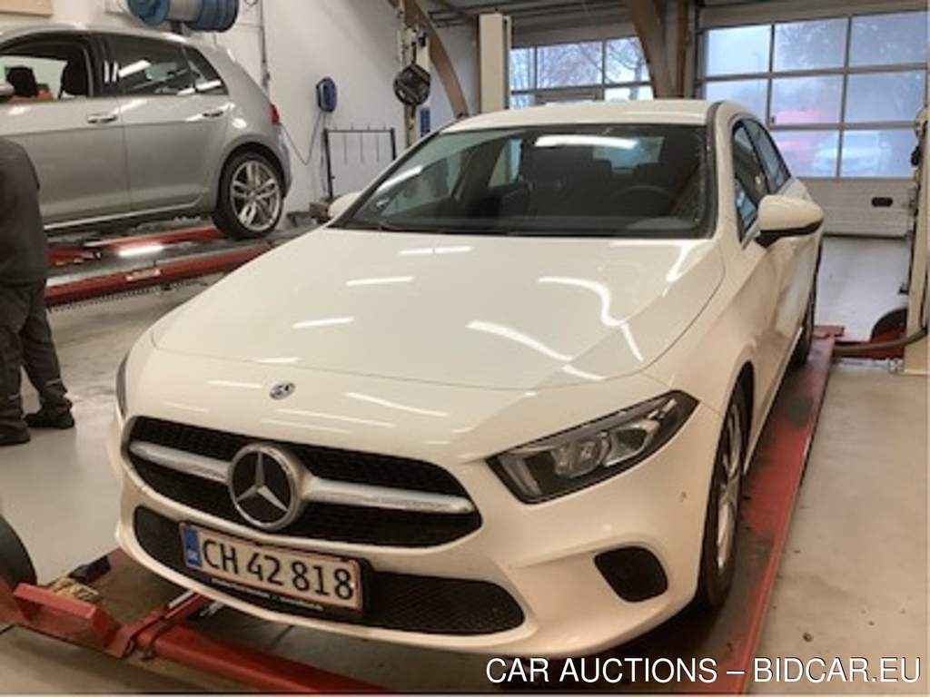 Mercedes-Benz A-Klasse 1.5 A 180 D Business DCT UA!