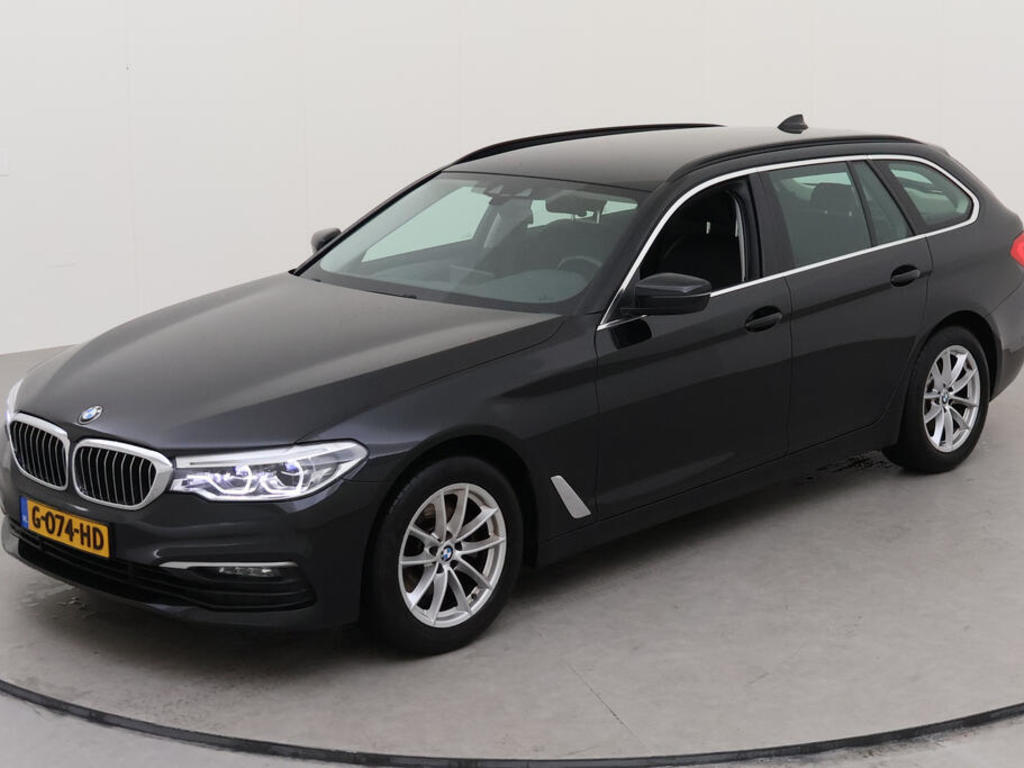 BMW 5-SERIE TOURING 520I 184PK EXECUTIVE EDITION HIGH EXEC PARKING SAFETY LEDER, 2019