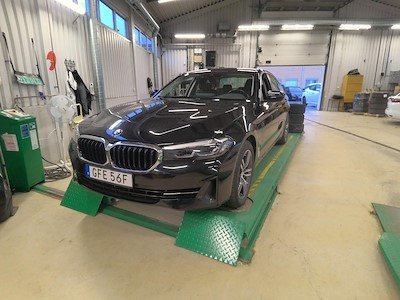 BMW Series 5 NO WINTER WHEELS 530e Xdrive Connected