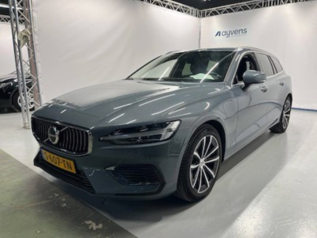 Volvo V60 T6 AWD Plug-in Hybrid Core - Bright