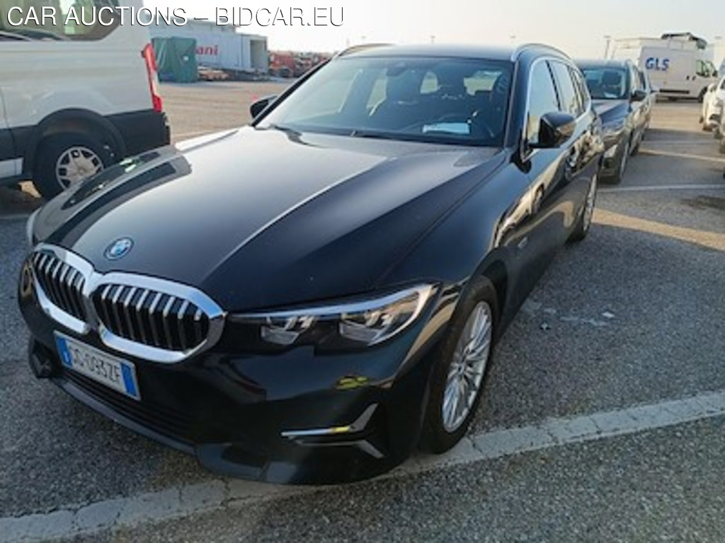 BMW Series 3 SW 320e Luxury Touring Auto