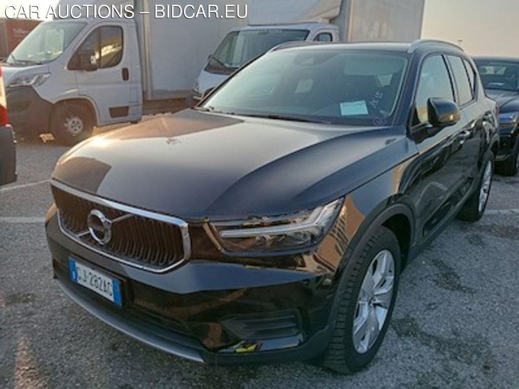 Volvo XC40 T2 Automatico Momentum Pro N1