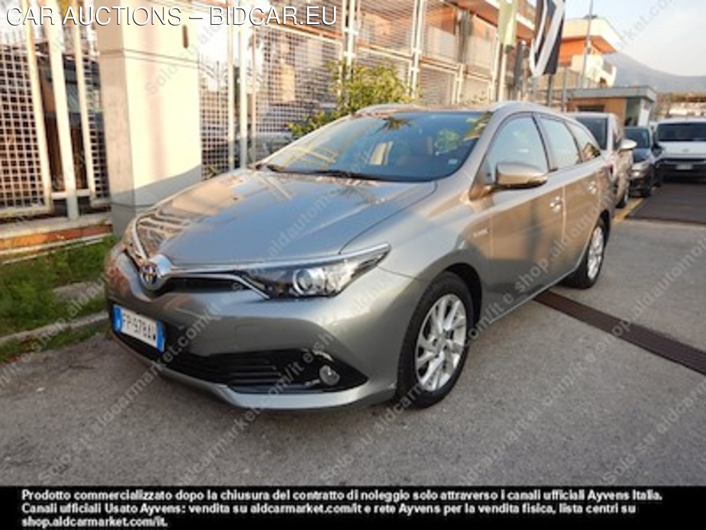 Toyota auris touring sports hybrid business -