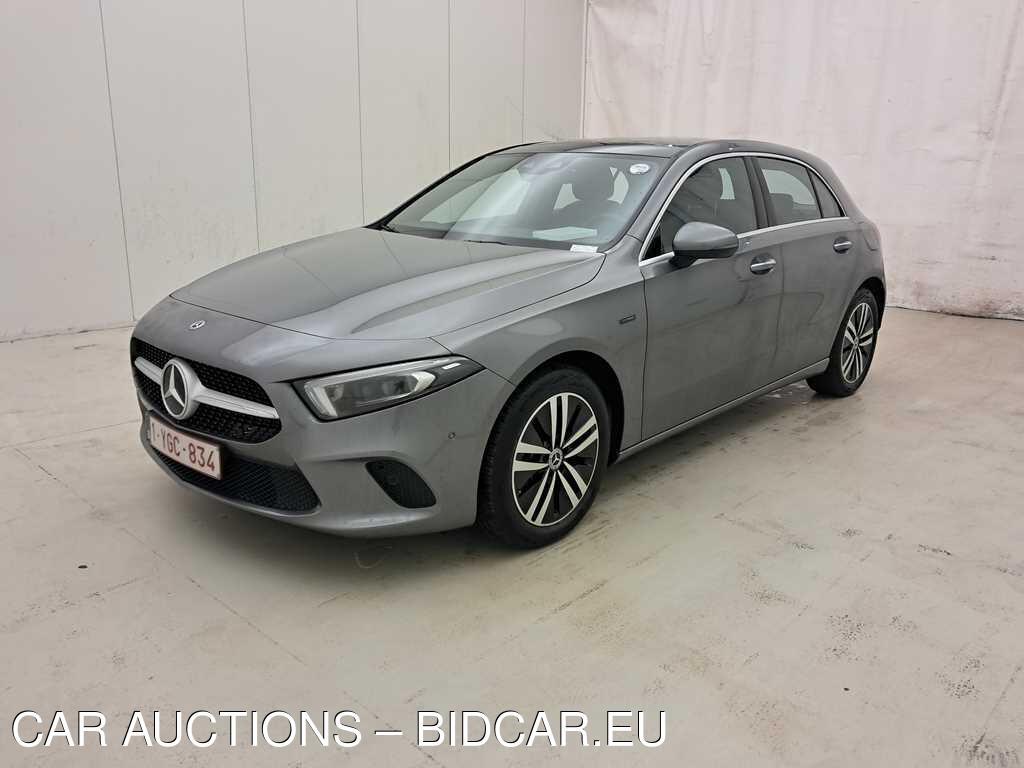 Mercedes A-Klasse A250e Business Solution 1.3i 218pk/cv 5p 8G-DCT, 2020