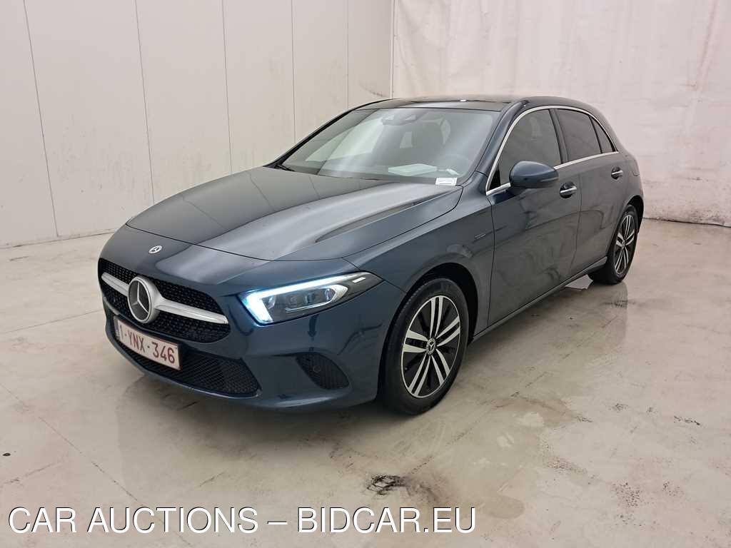 Mercedes A-Klasse A250e Business Solution 1.3i 218pk/cv 5p 8G-DCT, 2020