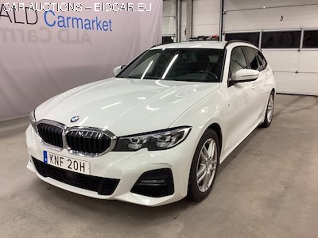 BMW 330i touring xdrive !BAD SUMMER TIRE! M-Sport, Display Key, Skinn/Alcantara, Cockpit, Drag, Adp.F-Hallare, Nav, Auto