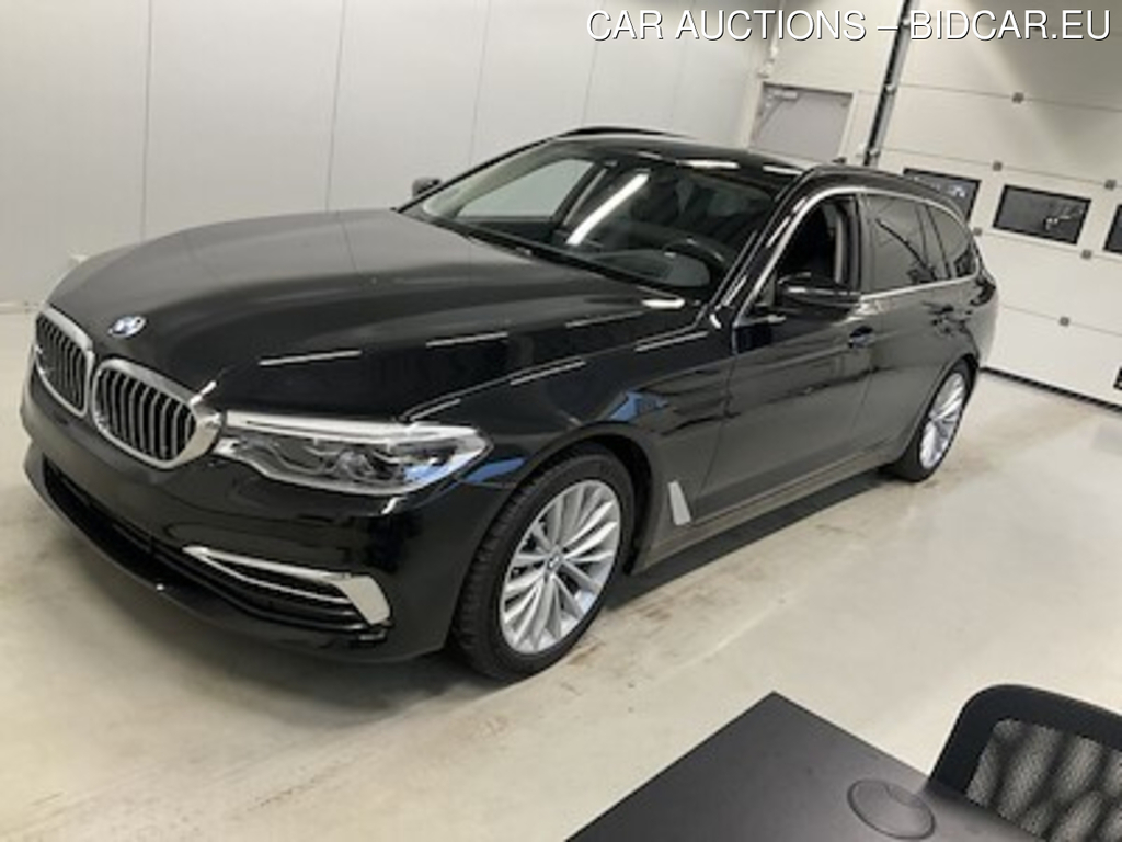 BMW Series 5 3.0 530d Touring F Connected Auto