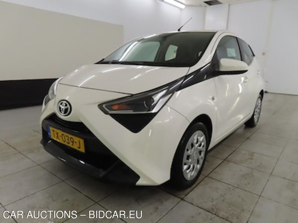 Toyota Aygo 1.0 VVT-i ActieAuto x-play APL