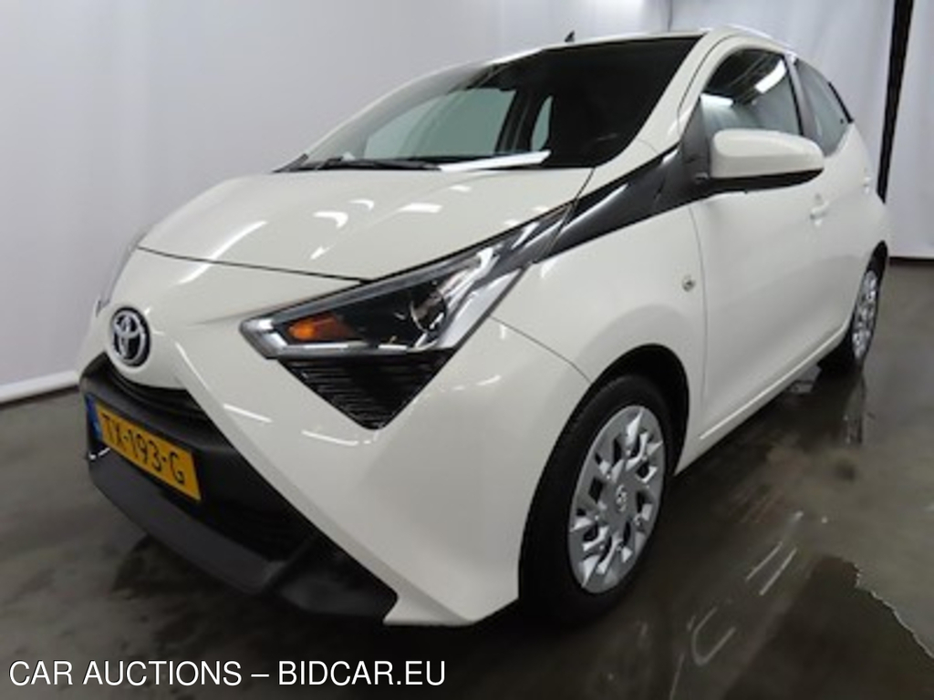 Toyota Aygo 1.0 VVT-i ActieAuto x-play APL