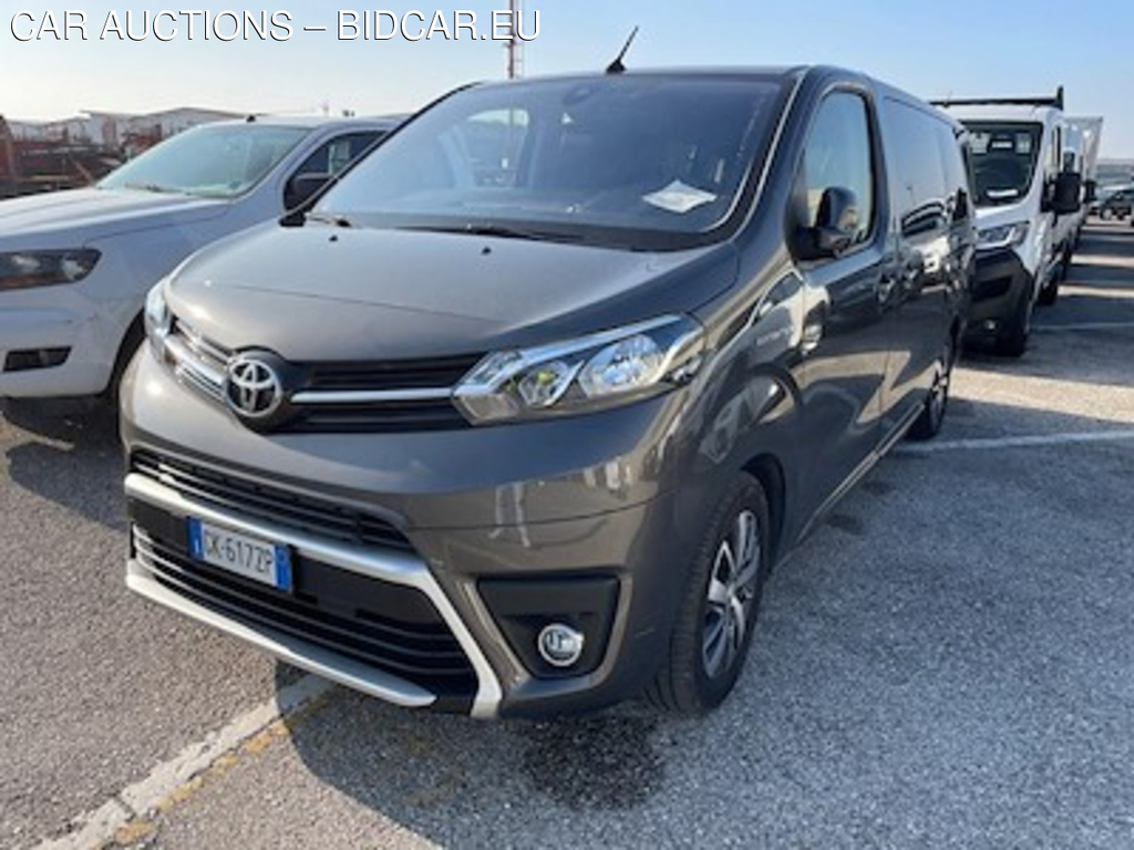 Toyota Proace verso PC 75 Kwh L2 D Executive - 8 Posti