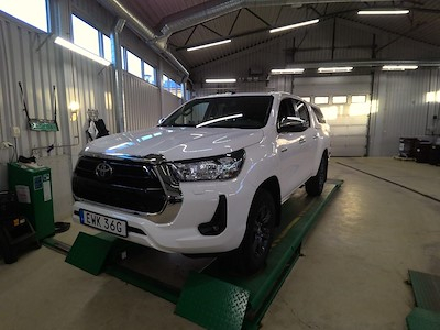 Toyota Hilux Dubbelhytt 2.4 AWD, Hero, Drag, B-Kamera, Auto