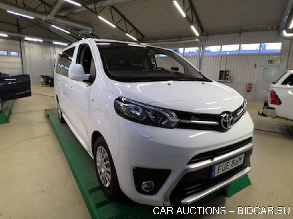 Toyota Proace verso Shuttle Long 1.5 D-4D, 9-SITS, PDC, Farhallare