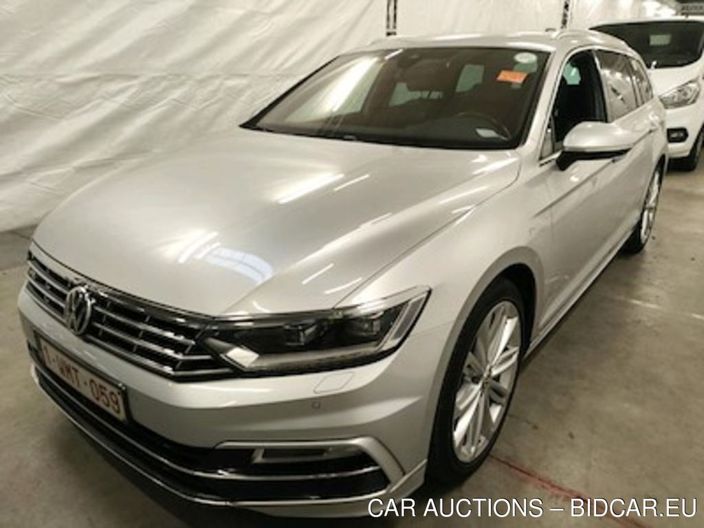 Volkswagen Passat variant diesel - 2015 1.6 TDi Highline Business DSG R-Line Exterior &amp; Interior