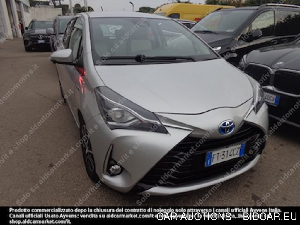 Toyota yaris 1.5 hybrid active hatchback -