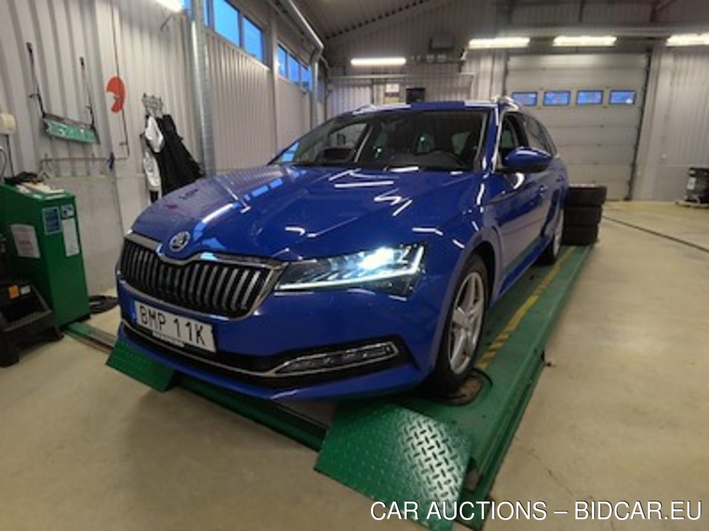 Skoda SUPERB 2.0 TDI 4x4, Style, Cockpit, Skinn, P-Varmare, Aut