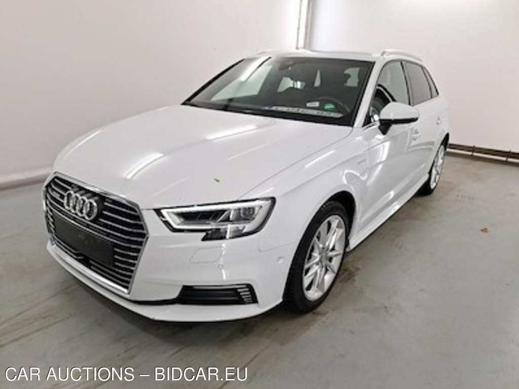 Audi A3 sportback - 2017 1.4 TFSI e-tron Plug-In Design S tronic Business Plus Technology Assistance