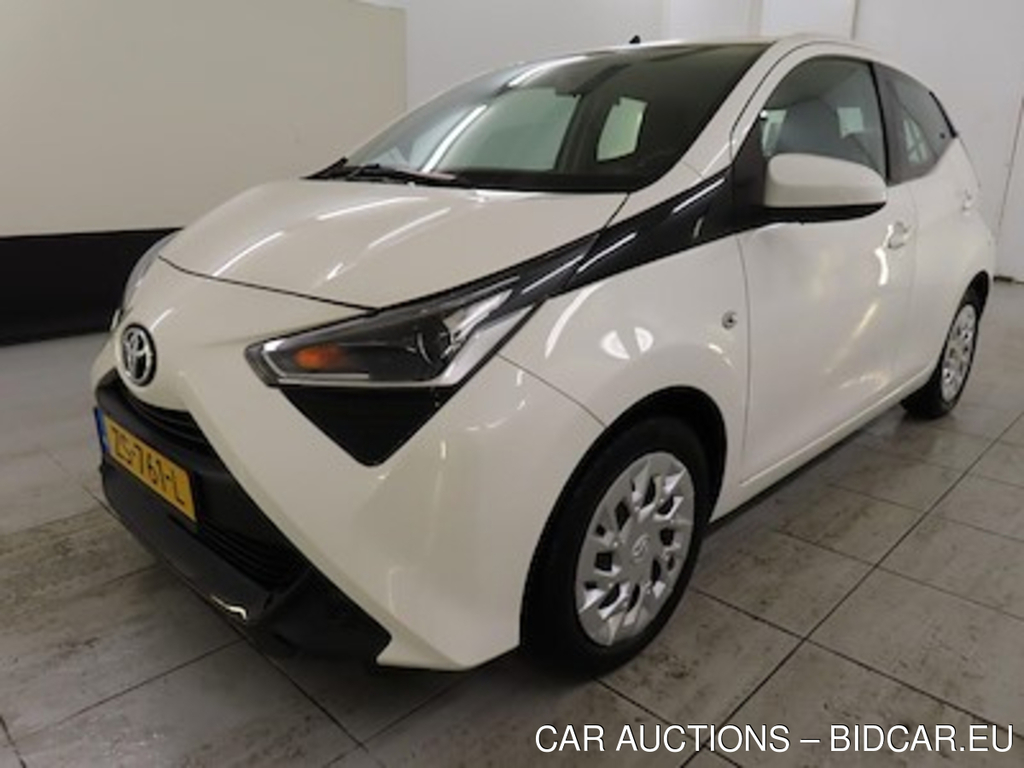 Toyota Aygo 1.0 VVT-i ActieAuto 5d x-play