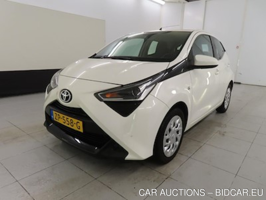 Toyota Aygo 1.0 VVT-i ActieAuto 5d x-play