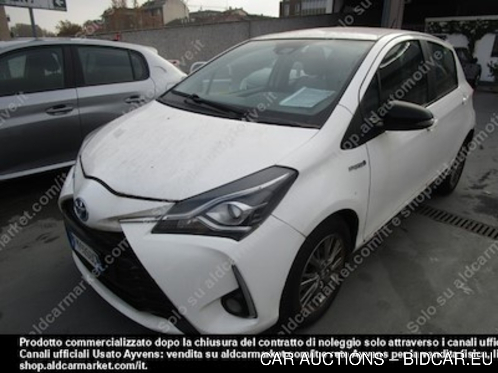 Toyota yaris 1.5 hybrid active hatchback -