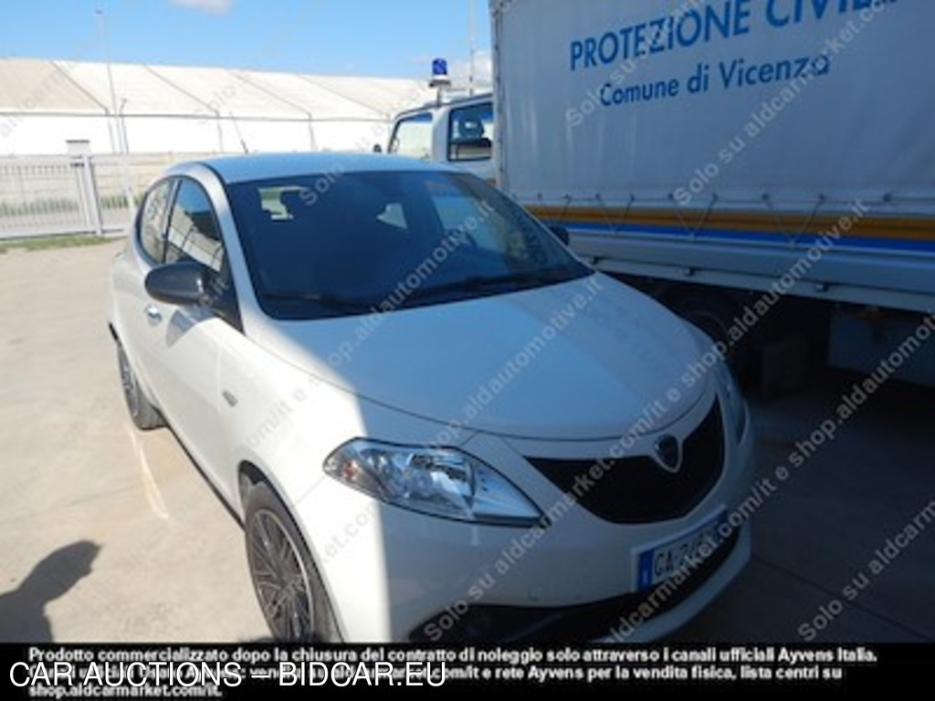 Lancia ypsilon 1.2 69cv start stop -