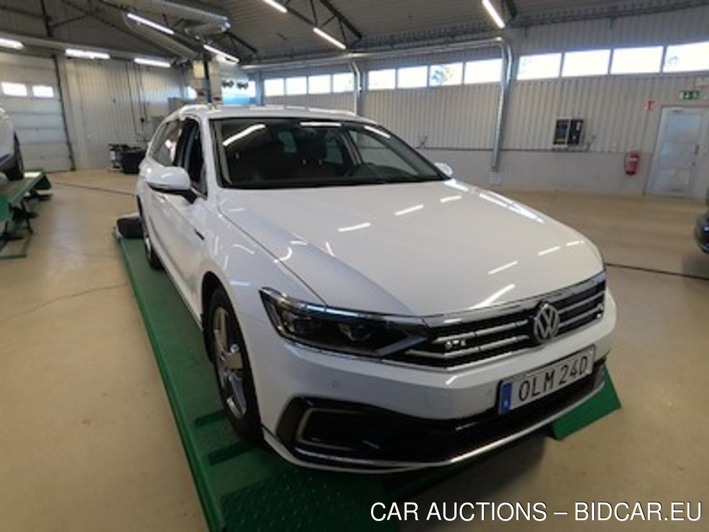 Volkswagen PASSAT GTE SC Executive Drag Active Info