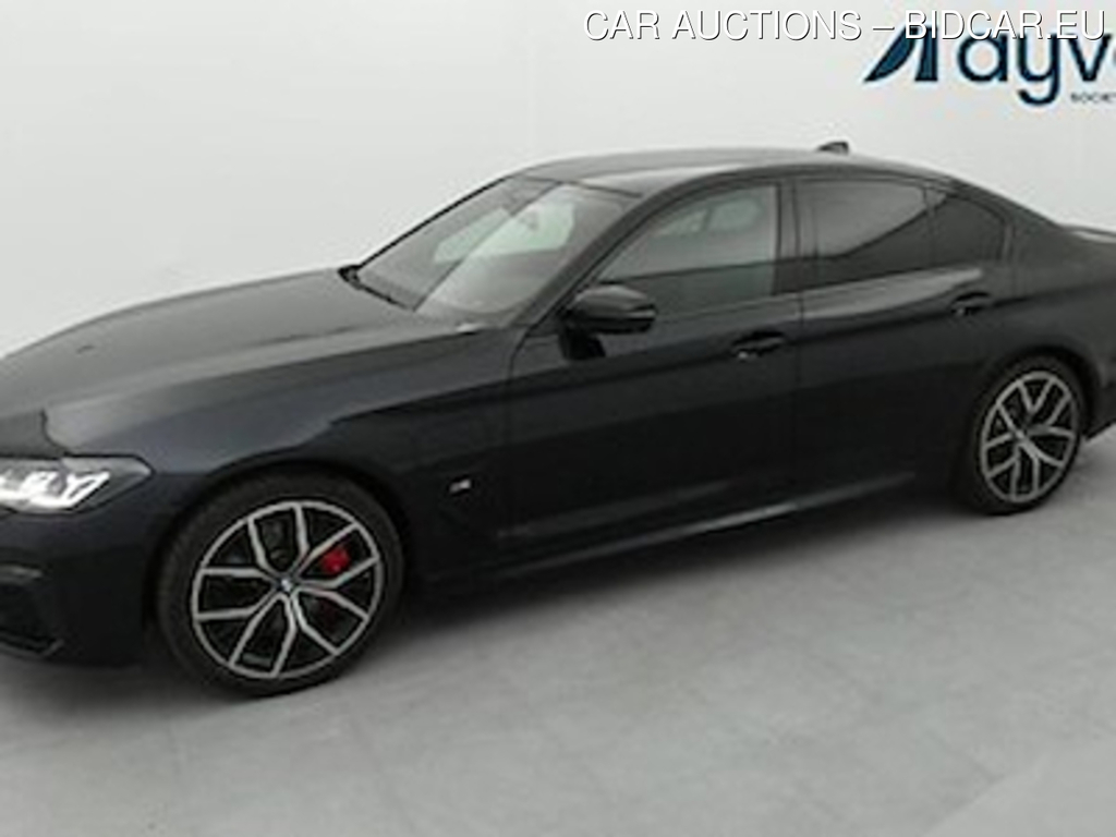 BMW 545 E xdrive berline m-sport 286 CV Packs Business, Safety, Comfort Plus, Innovation, Driving Assistant Plus