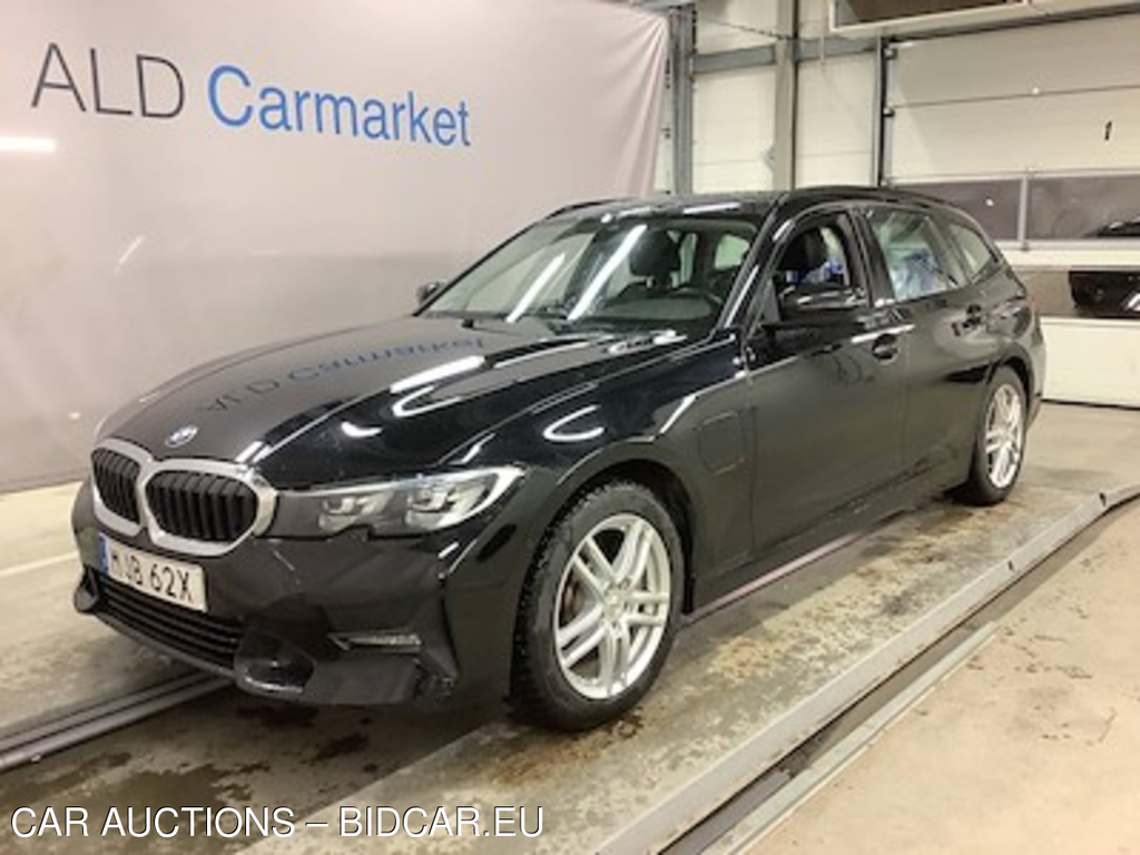 BMW 330e Sport-Line, HiFi, Drag, B-Kamera, Nav, Auto