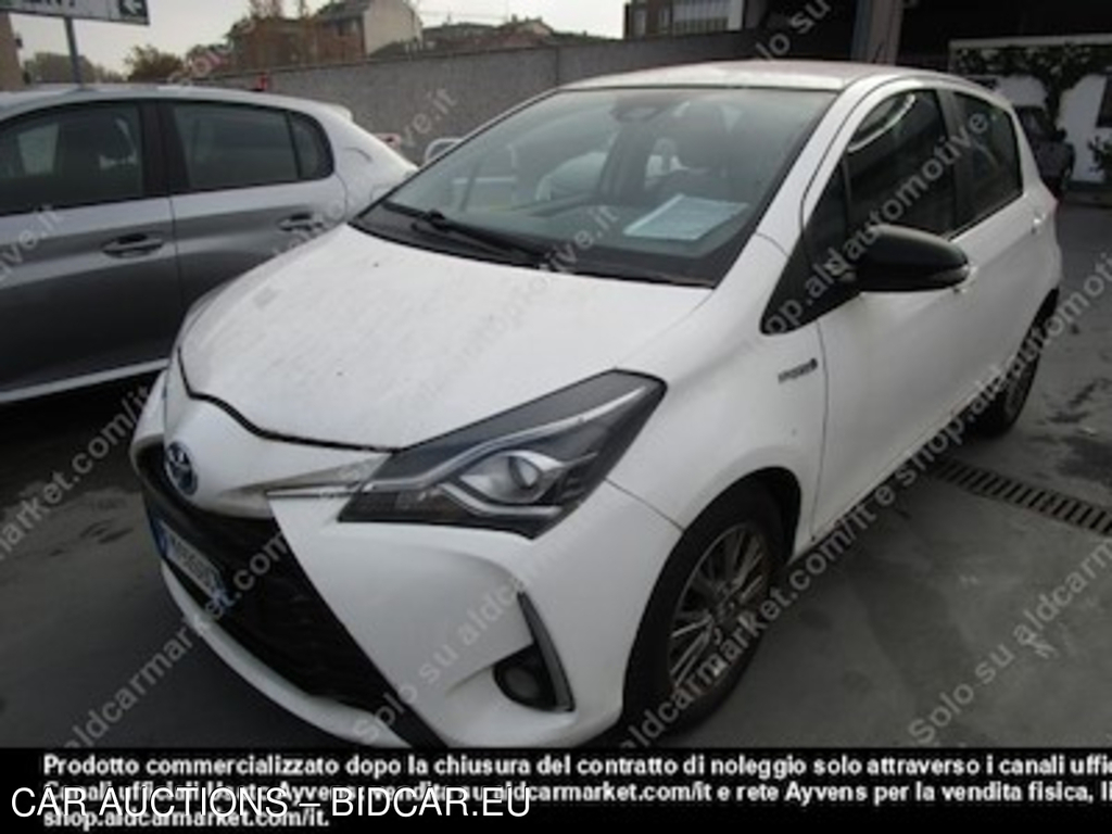 Toyota yaris 1.5 hybrid active hatchback -